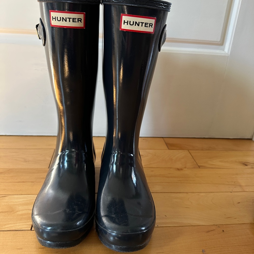 Hunter navy youth tall rain boots